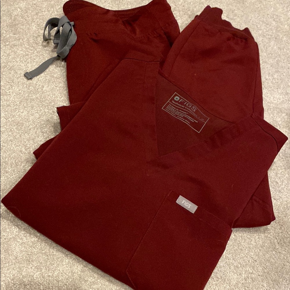 FIGS Burgundy Catarina Scrub top and Zamora joggers
